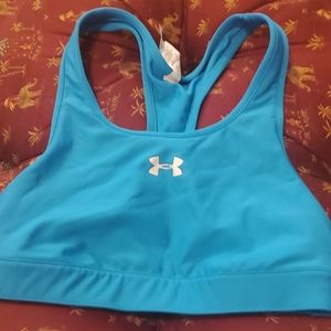 Under Armour sports bra size Small